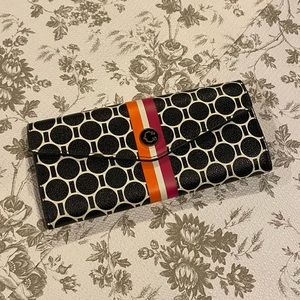 C. Wonder multicolor wallet